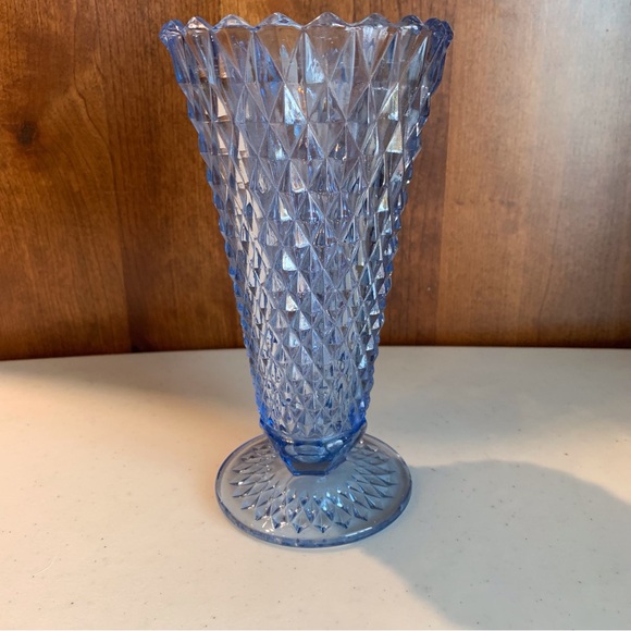 Vintage Indiana Glass Diamond Point Azure Blue Pedestal base Vase 8” - Picture 5 of 5